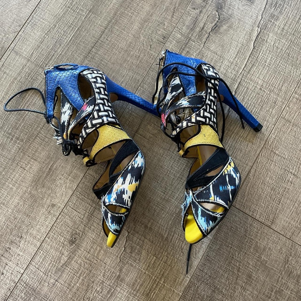 Zara Blue and Yellow Patterned Heels